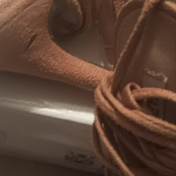 Cape Robbin Heels - Picture 9 of 10